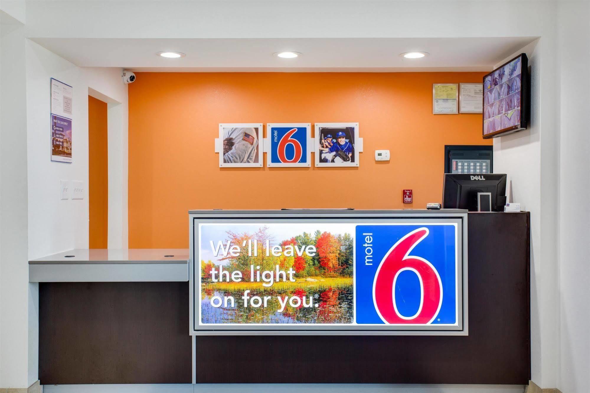 Motel 6-White House, Tn Εξωτερικό φωτογραφία